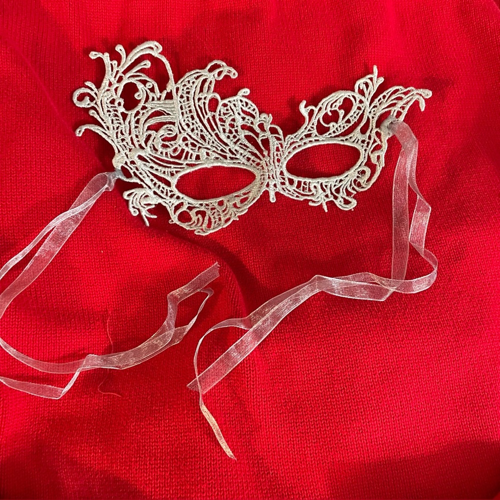 Silver Lace Mask Costume Ball masquerade Halloween costumes New in Package